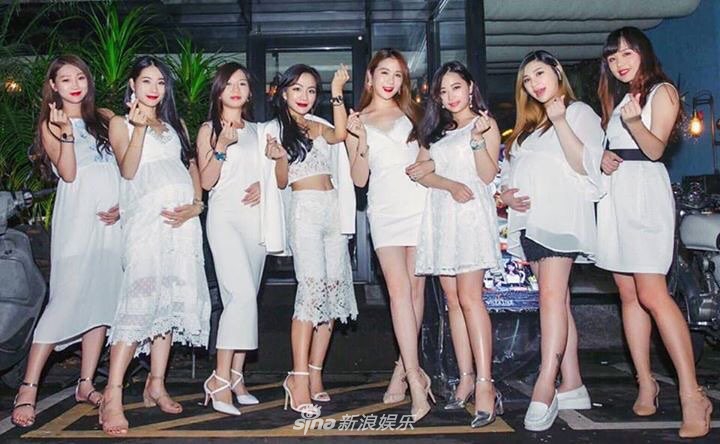 组图:台湾美女网红与闺蜜集体怀孕 性感拍孕照引热议_高清图集_新浪网