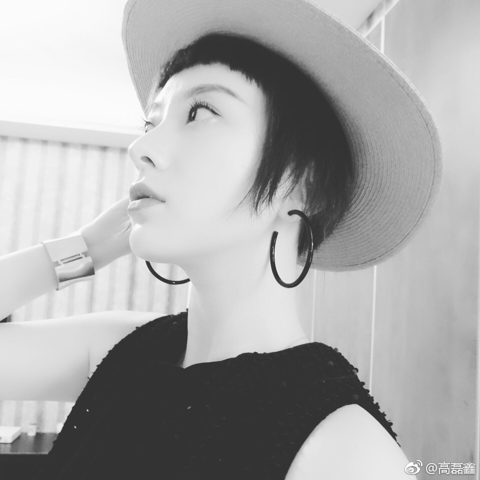 剪掉尴尬?薛之谦演唱会喊话前妻后 高磊鑫剪了一头短发