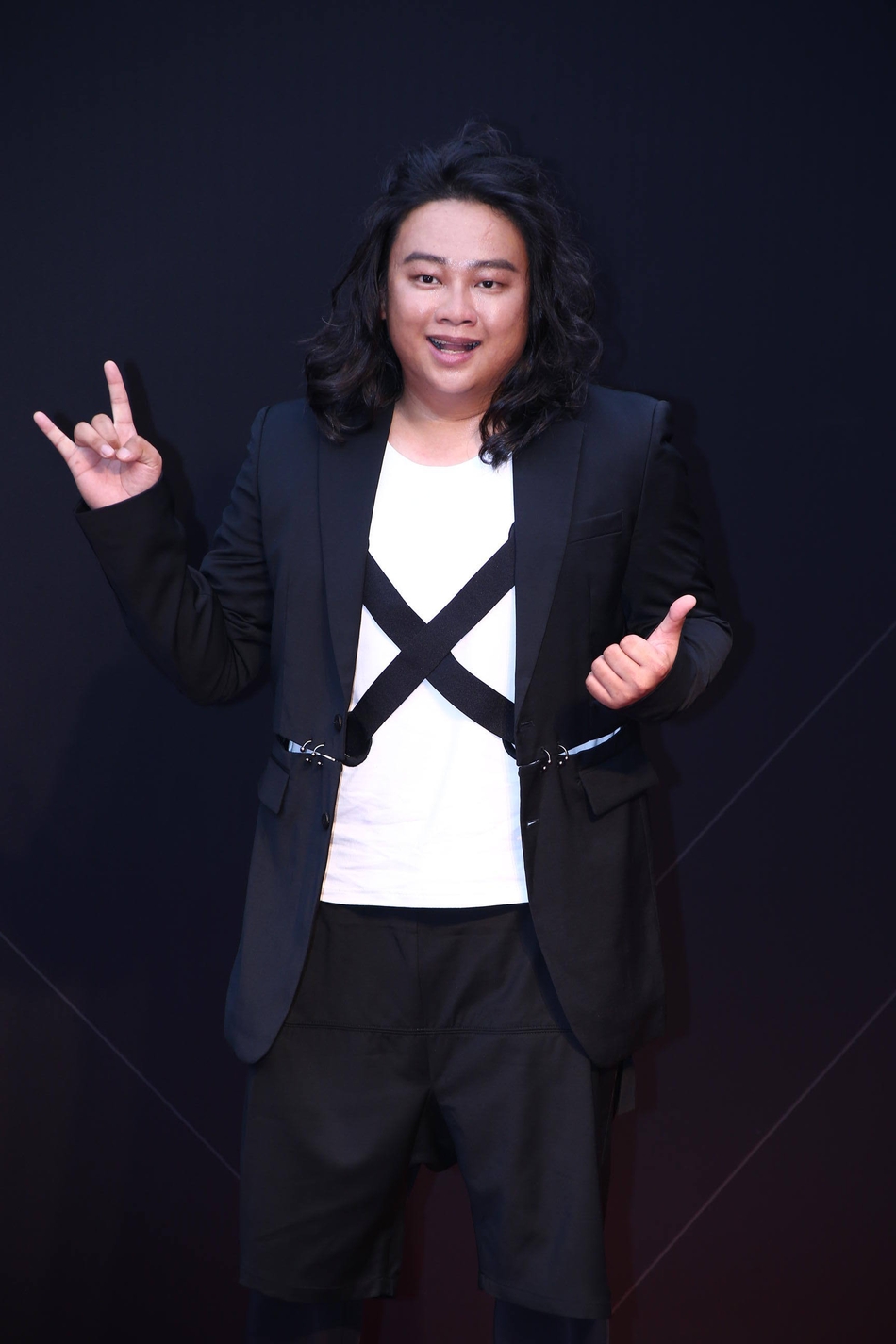 组图星光大道冠军赖铭伟现身金曲奖发福认不出