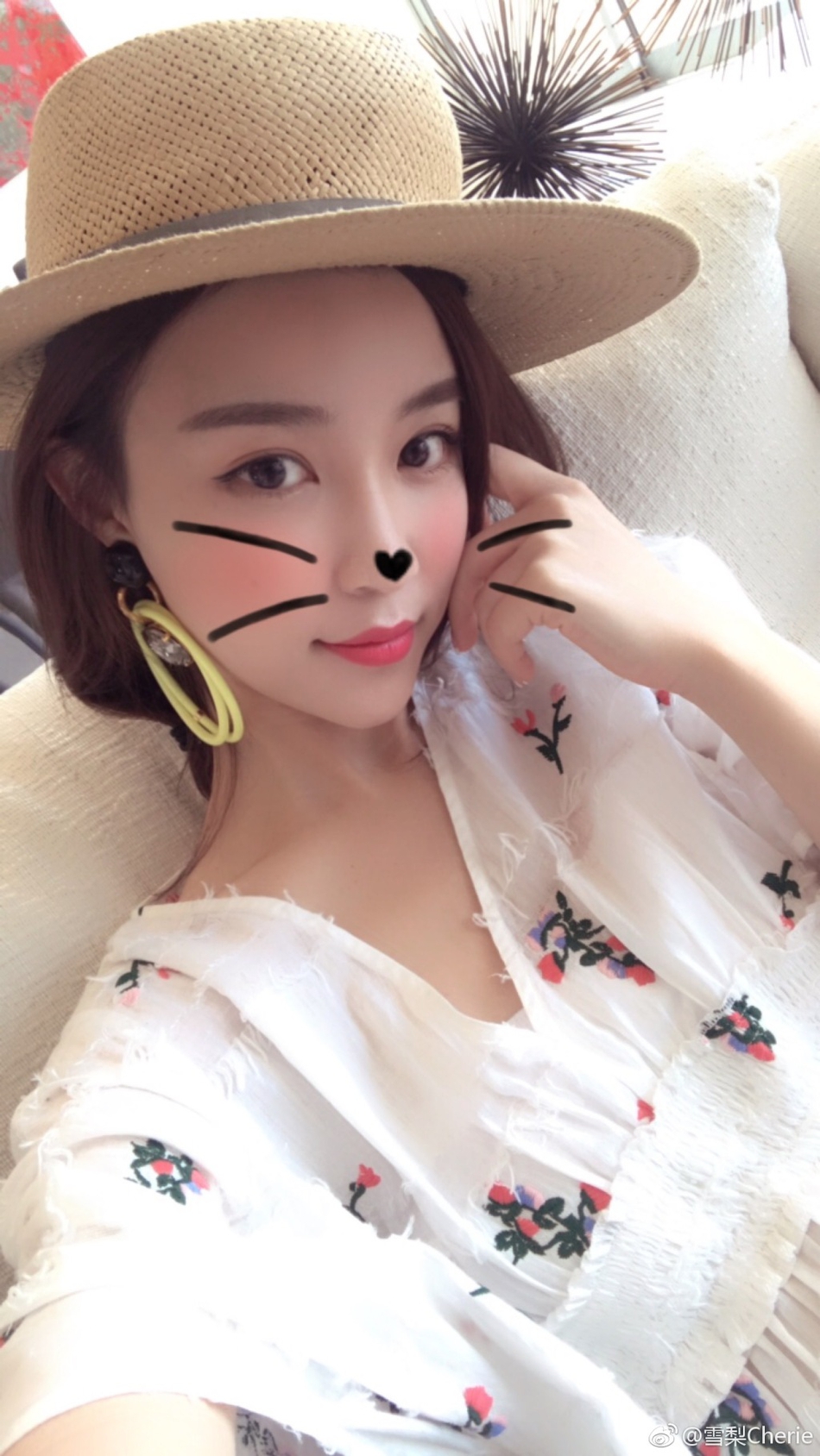 组图小巧玲珑思聪前女友雪梨吊带性感清凉一夏