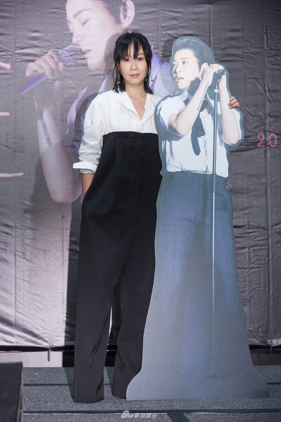 接下来会有电影作品,剧本已经筹备了3年,至于"刘若男"有没有机会亮相
