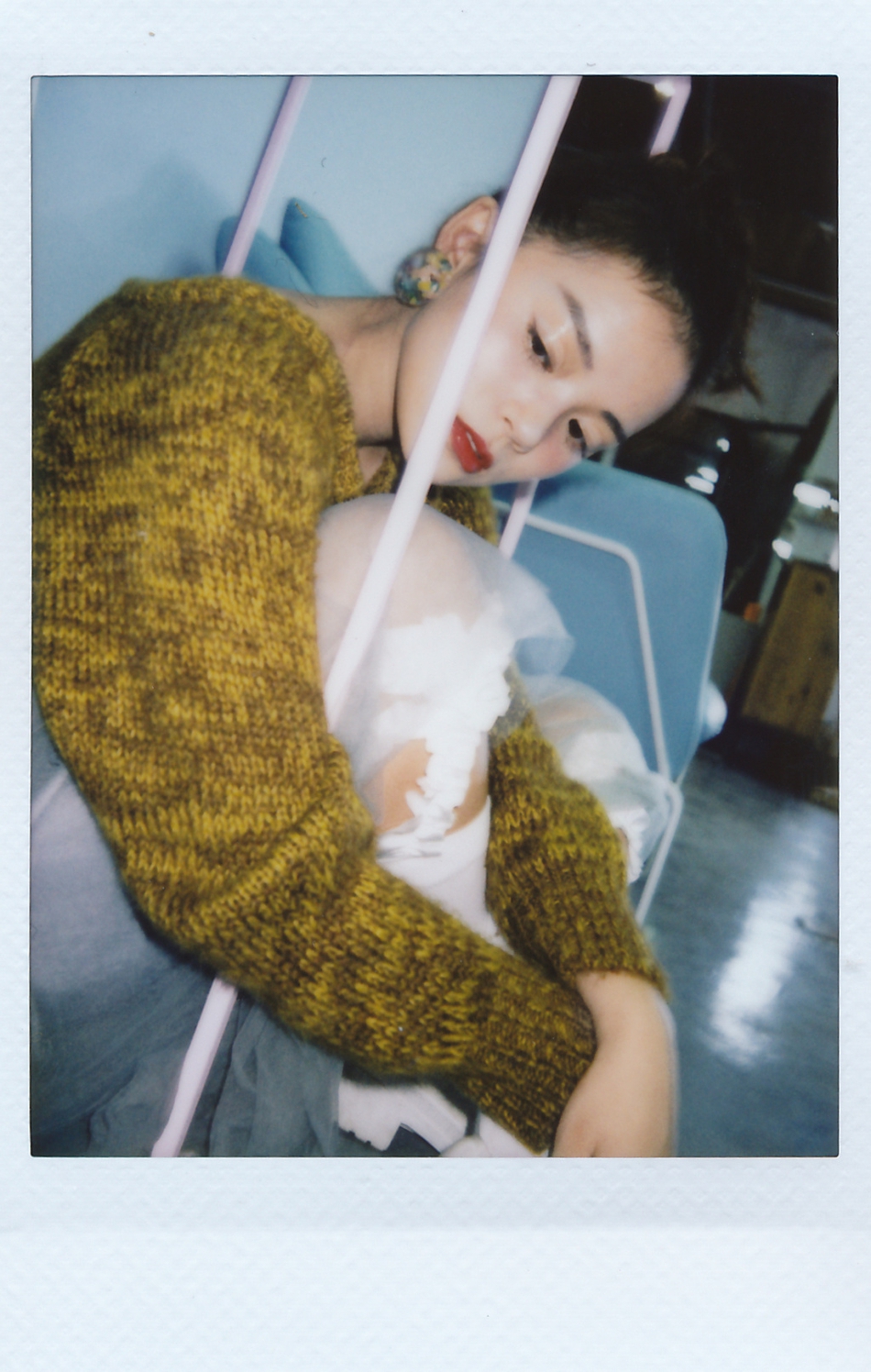 组图:大妈变文青!网红卧蚕阿姨"变脸"后气质急升