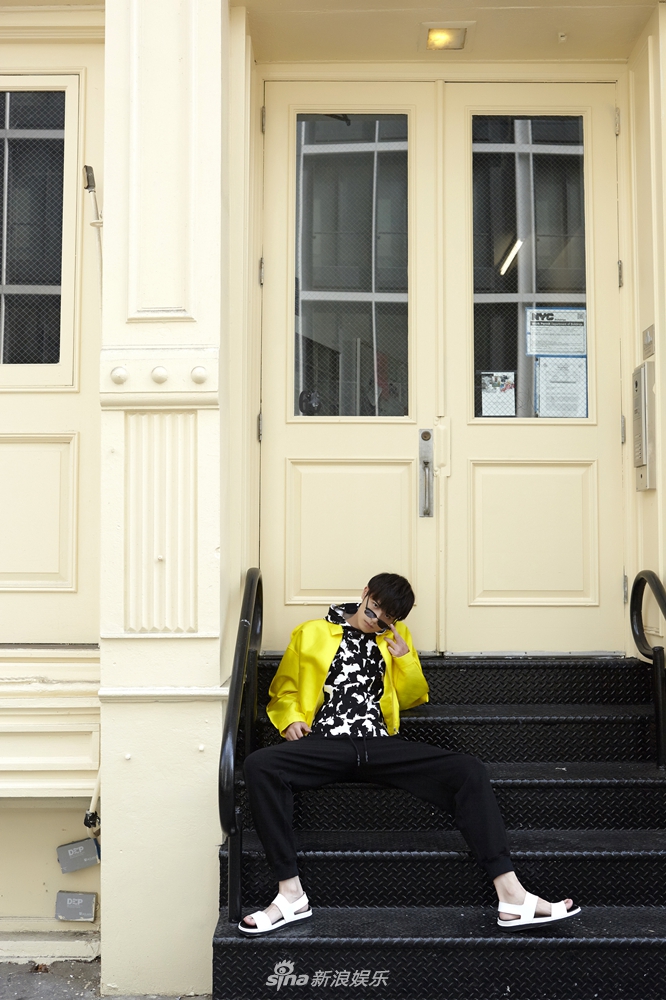 新浪娱乐讯 近日,徐开骋曝光了一组纽约街头大片.