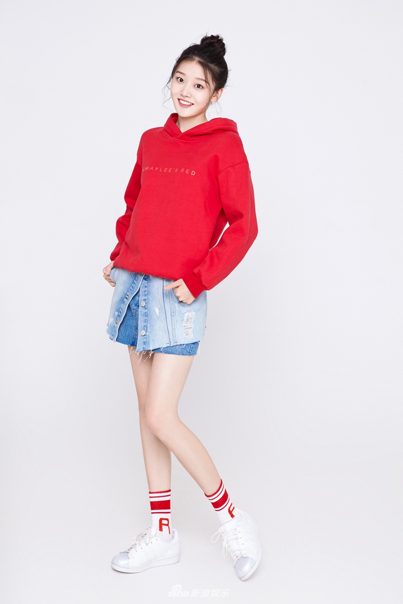 小花李嘉慧入学北电 气质清新长腿抢镜