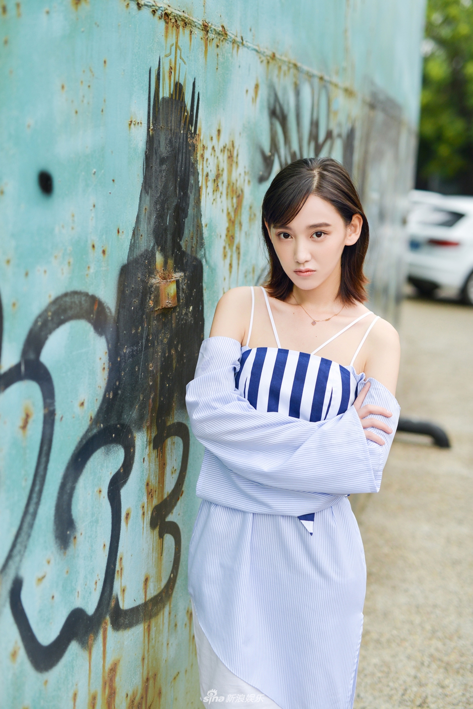 深林少女李玉洁写真曝光 目光如水清新可人