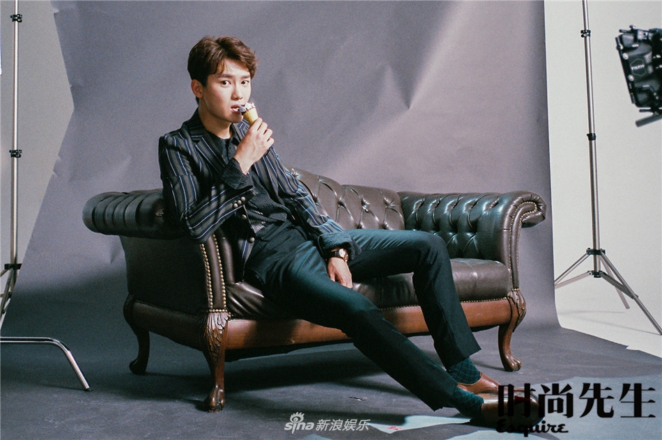 组图:熊梓淇复古大片出炉 展运动型男的绅士品格面