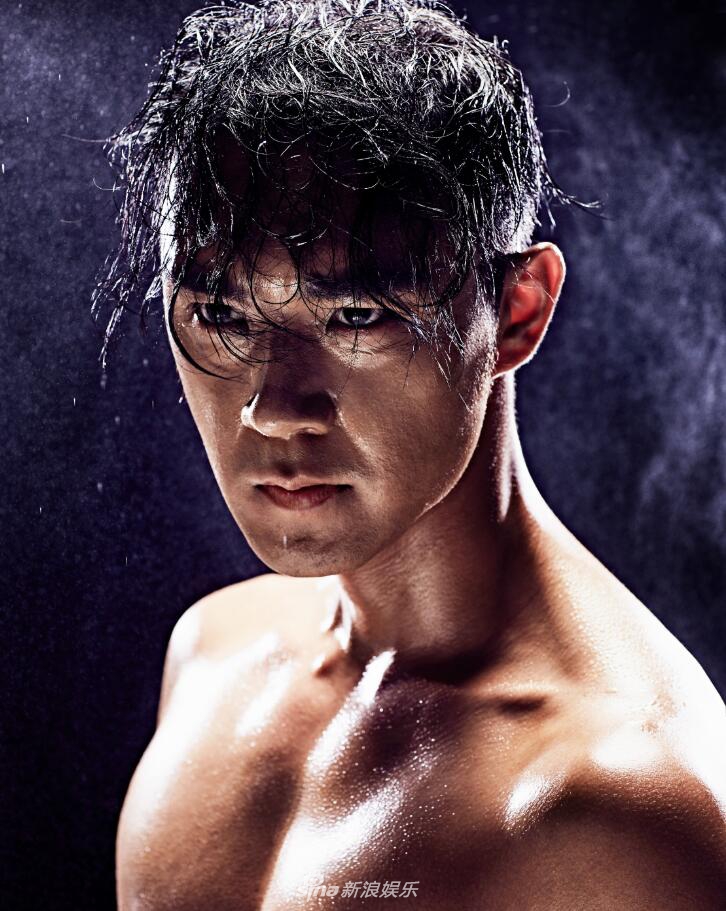 新浪娱乐讯 实力派演员王俊彭曝光一组写真大片,写真中,王俊彭裸露上