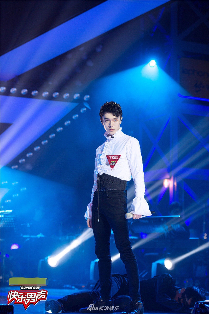 "小王子"王南钧作为七强中年纪最小的选手,一