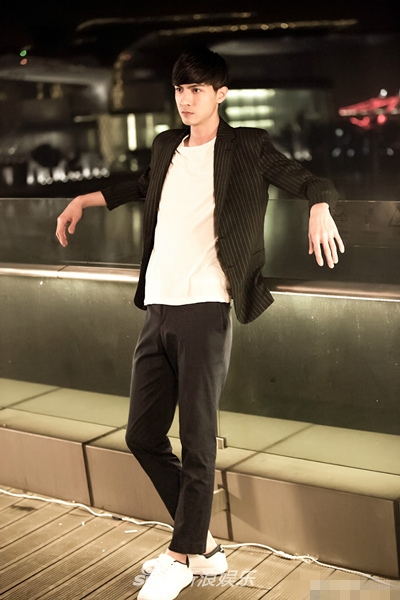 任言恺画风走偏 高冷男神私下竟是人生导师