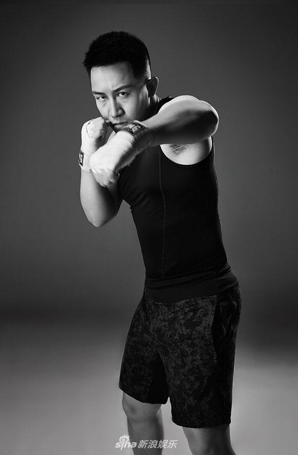 组图:河森堡化身拳击手 硬朗气质释放多面魅力_高清图集_新浪网