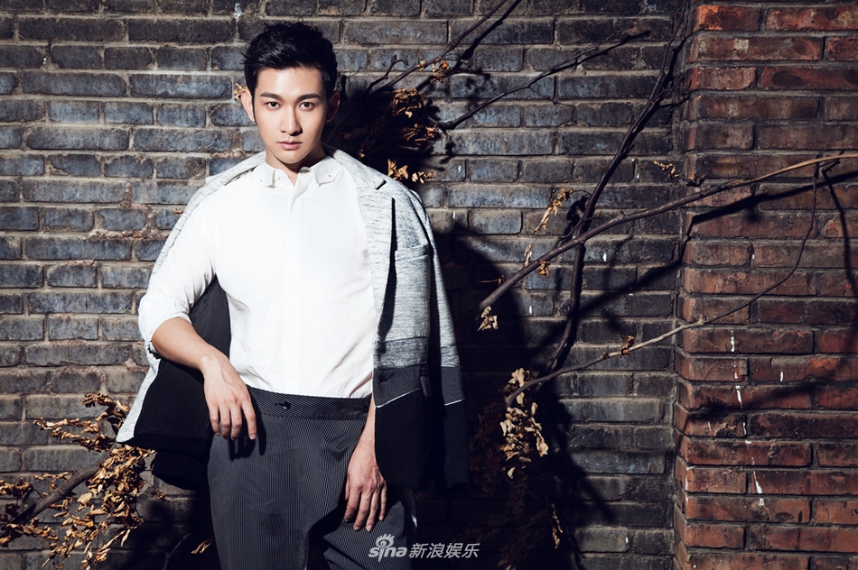 郭鑫酷帅大片曝光 简约型男魅力十足