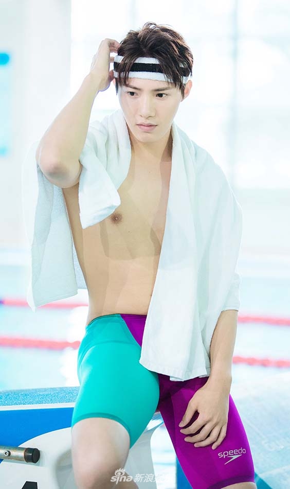 黄圣池泳装迷人 荷尔蒙爆发男友力max