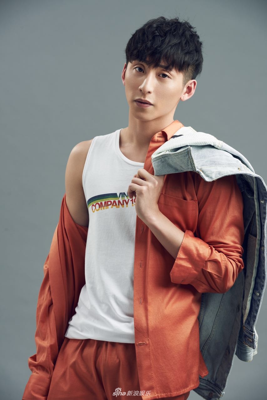 运动员林跃天然无加工的身材与阳光干净的气质,令网友们不禁感叹:娱乐