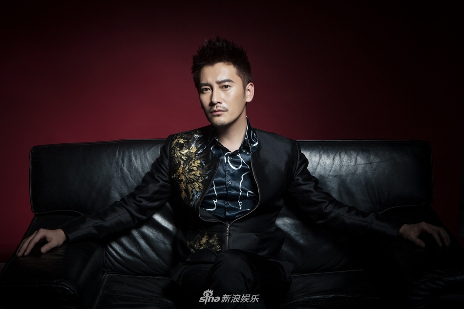 组图:王梓权曝七夕写真大片 暗夜型男撩妹力max