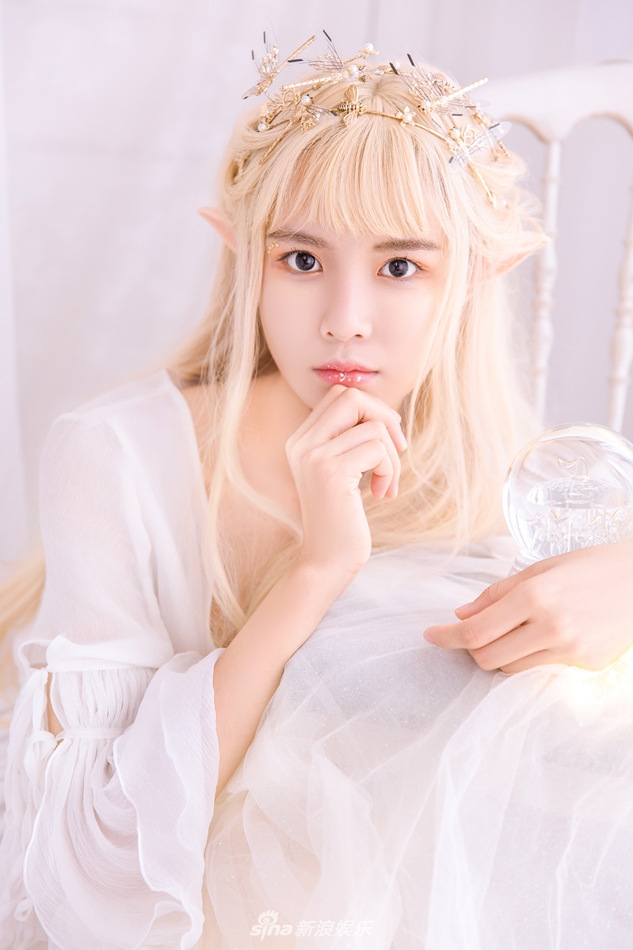 廖语辰化身精灵cos装 七夕大片美艳有灵气