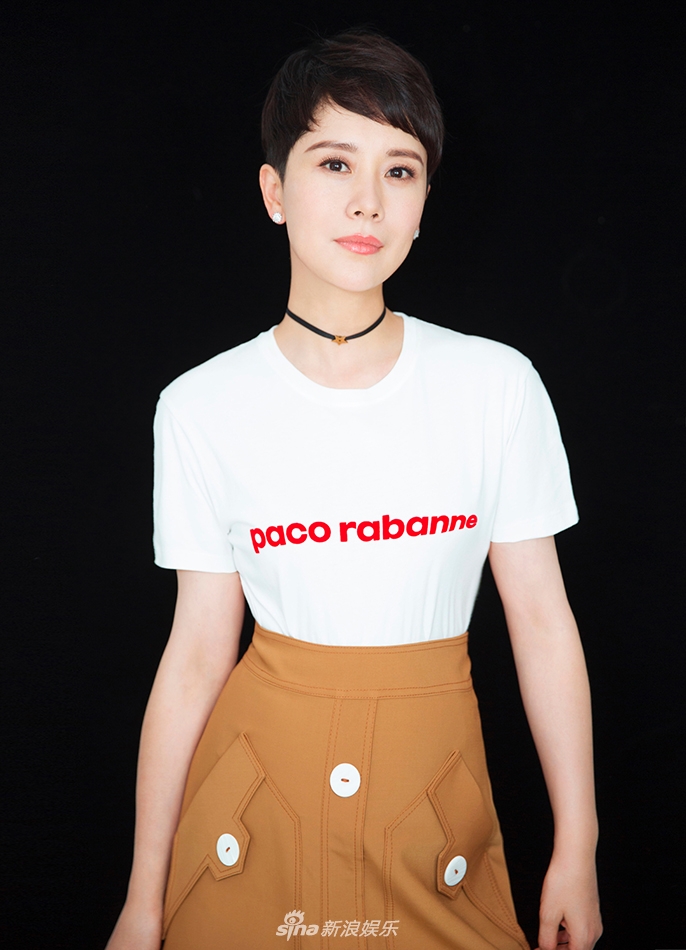 组图:海清气质大片曝光 雪肌天鹅颈似少女