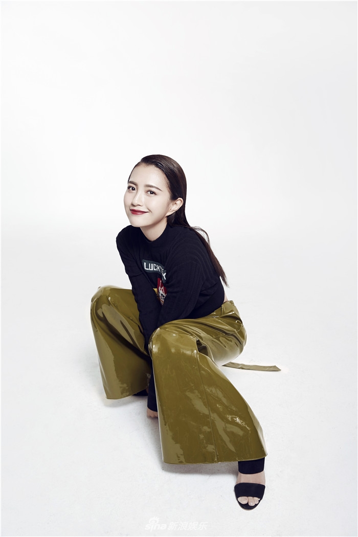 组图包文婧女王写真攻气十足犀利眼神演绎包怼怼