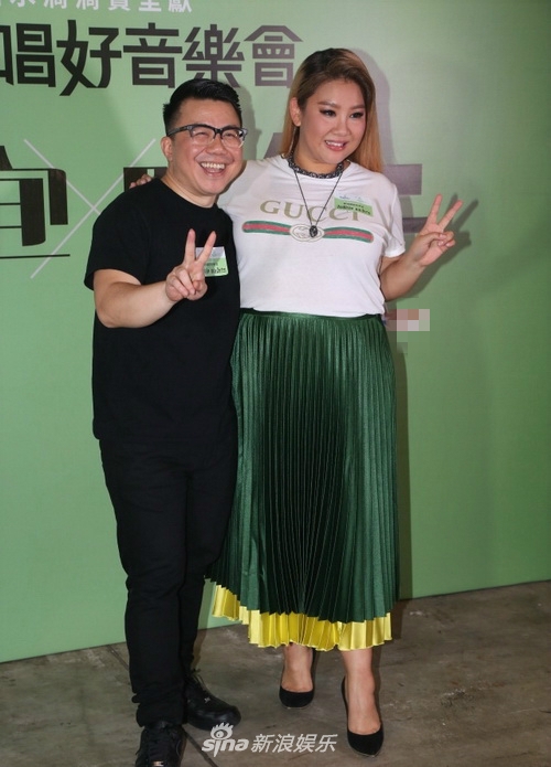 猜你喜欢 2 / 4 新浪娱乐讯 香港人气女歌手郑欣宜去年凭一曲《女神》
