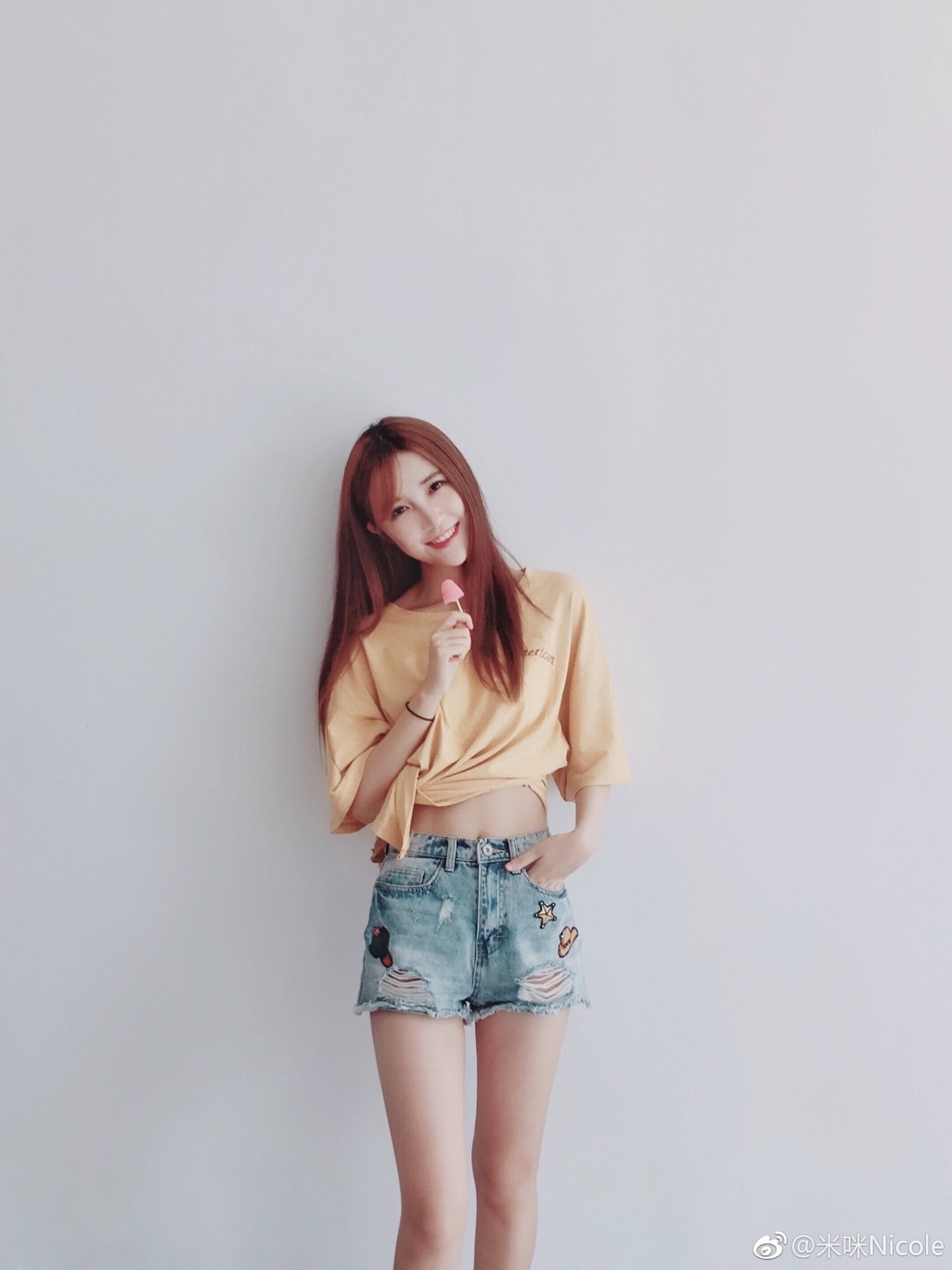 王思聪新女友是网红米咪,该女孩是饰演剧版《左耳》小耳朵的米咪,"