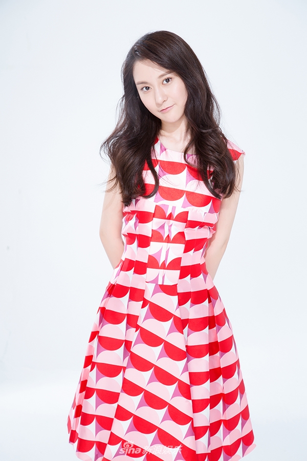 组图:李梦露初秋清凉大片来袭 灵动少女甜蜜十足