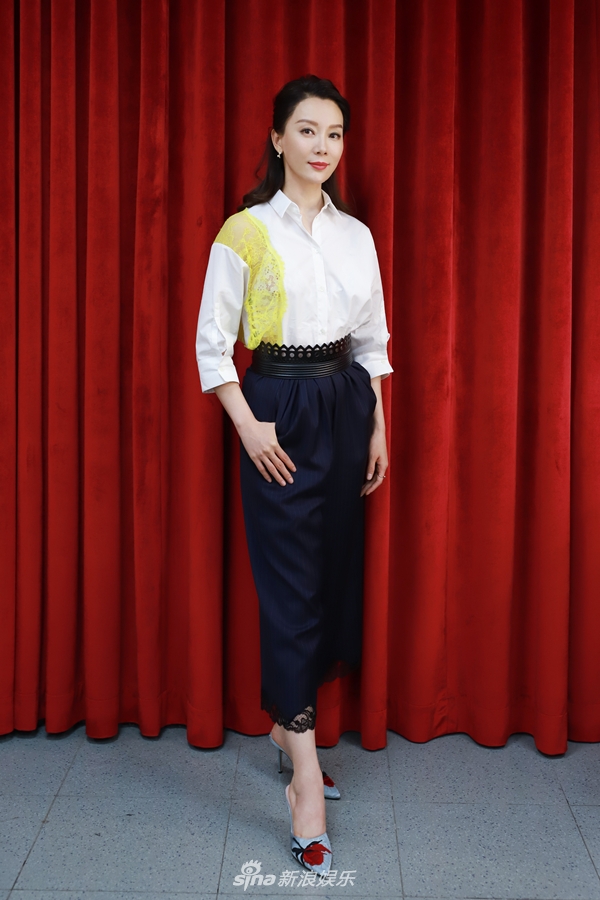 组图:陈数阔别八年再演话剧 获赞"海上第一夫人"