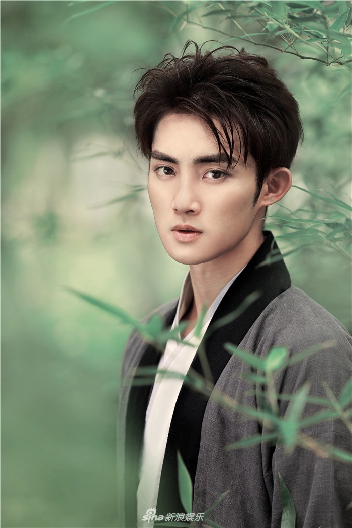 陈名豪推中国风写真 陌上少年侠气十足