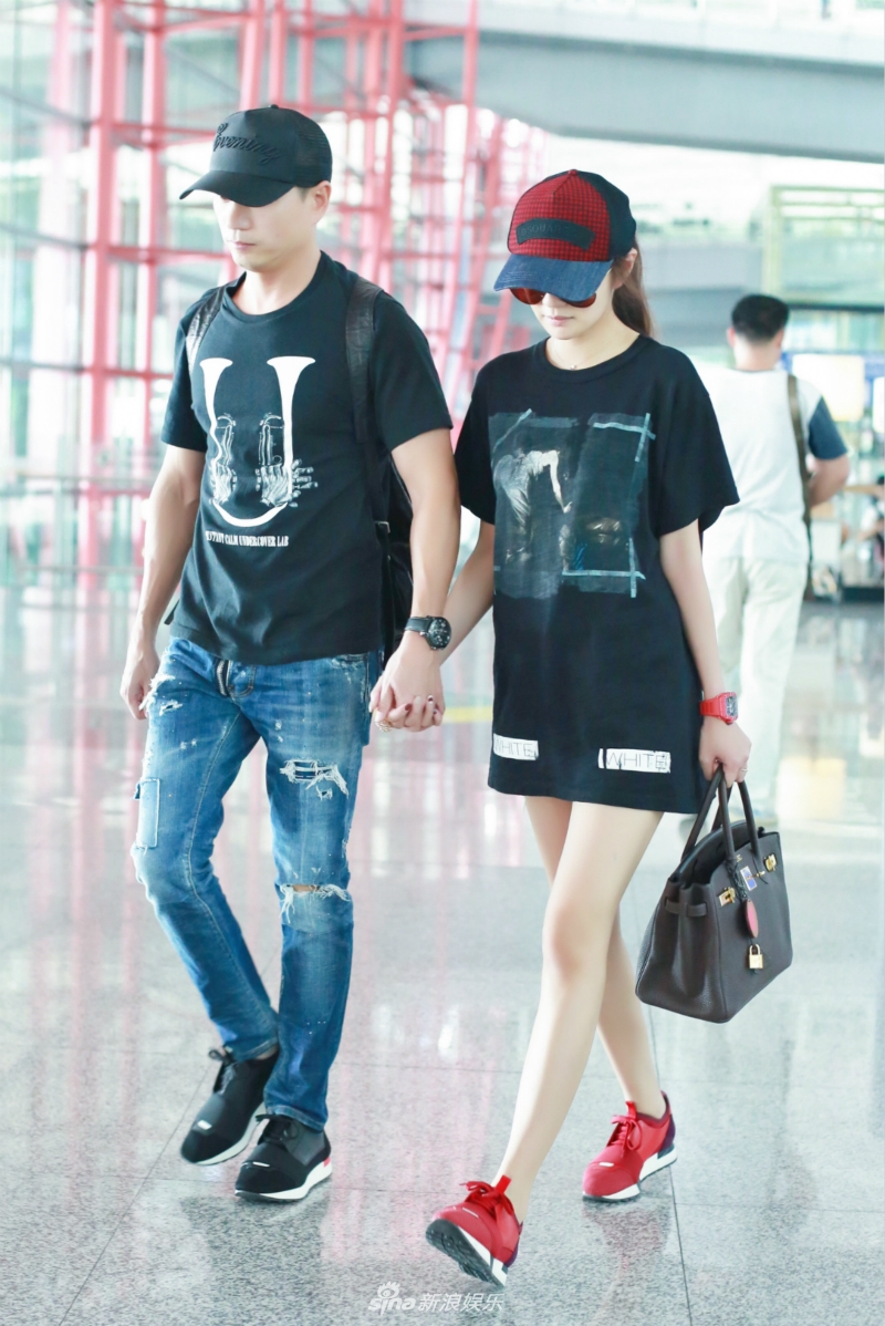 组图:安以轩老公陈荣炼现实版霸道总裁 四百余万助力慈善