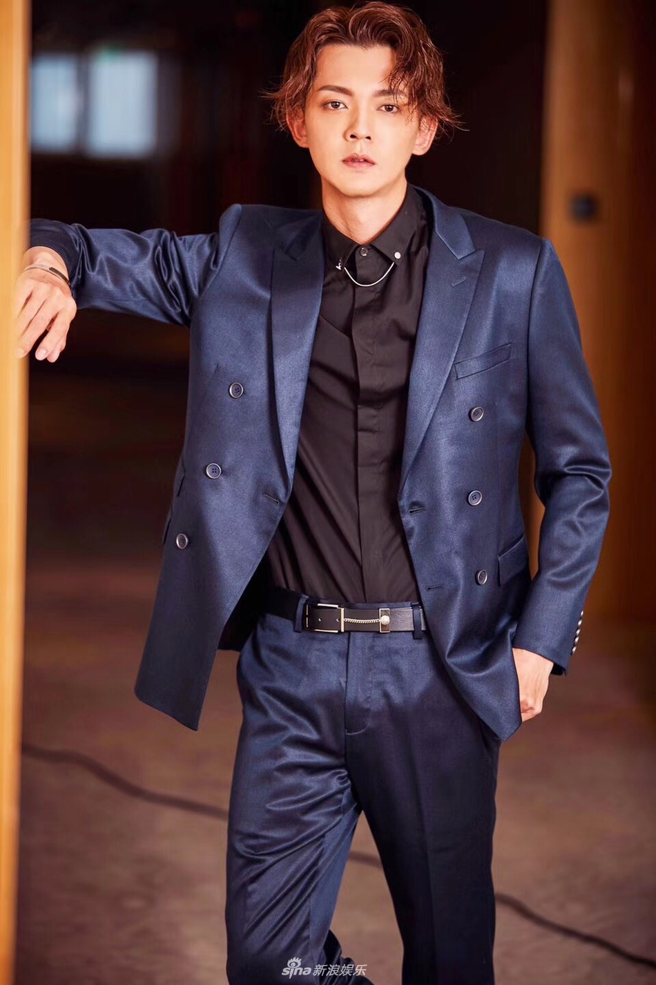 组图:闫肃写真化身"深海王子" 魅惑演绎别样型男魅力_高清图集_新浪网