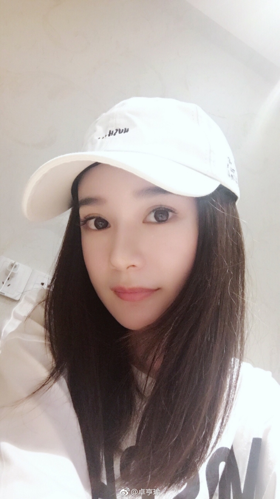 组图杨幂替身卓亨瑜再晒美照清纯水嫩超吸睛