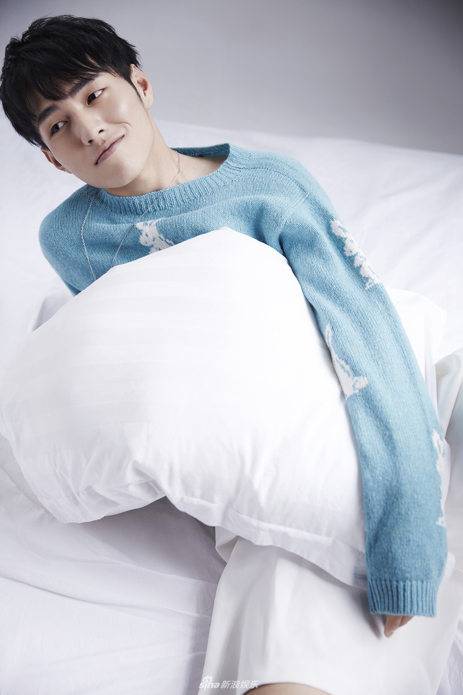 组图:杨业明曝光最新写真 阳光帅气尽显少年范儿