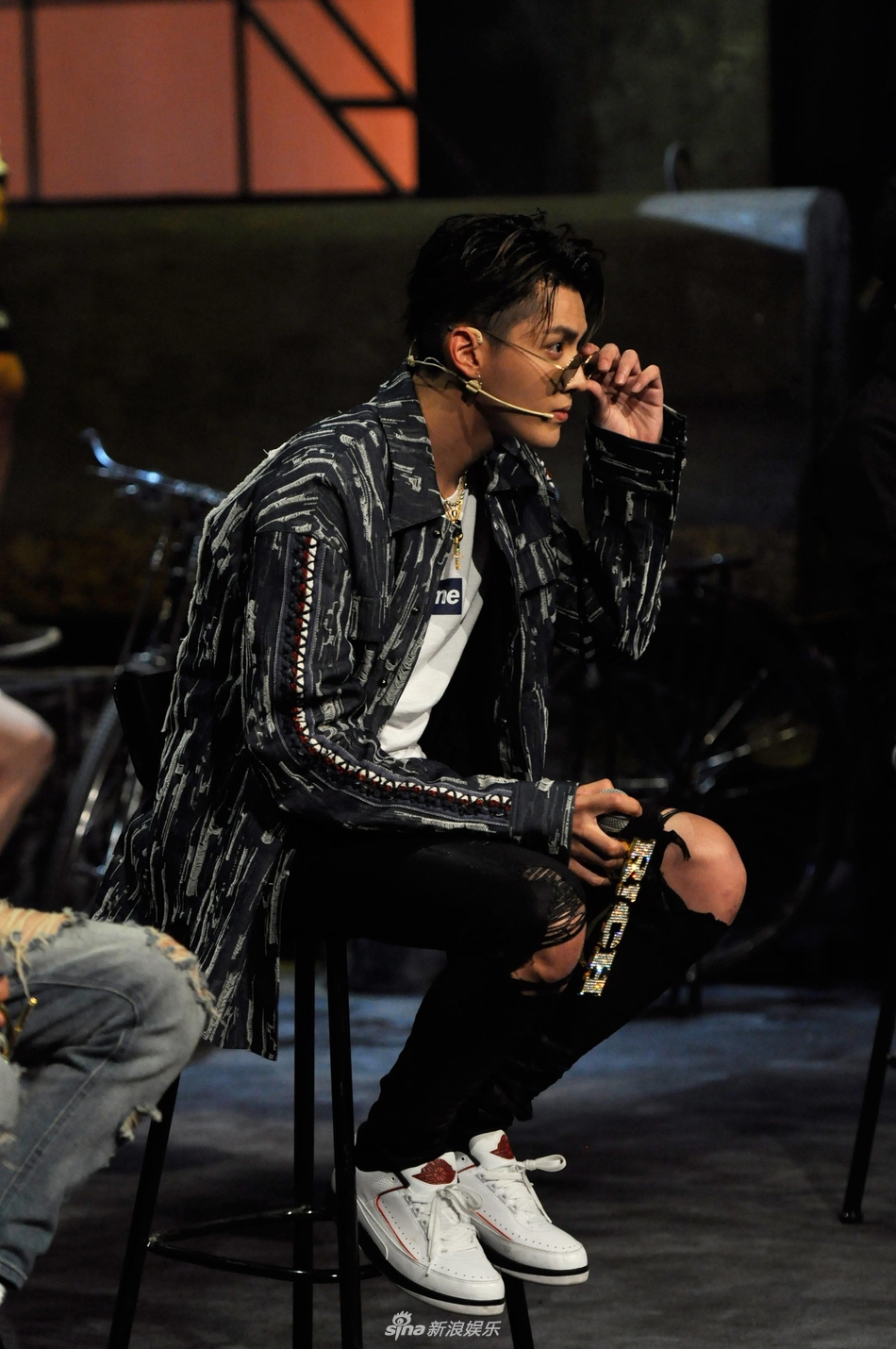 组图:吴亦凡嘻哈造型席卷一夏 哪一款才是你的最爱