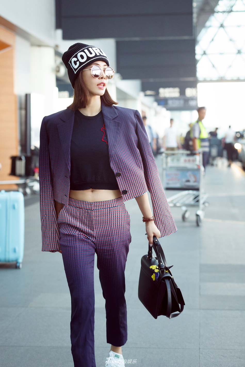 蔡依林获品牌独家邀请 帅气启程米兰春夏时装周