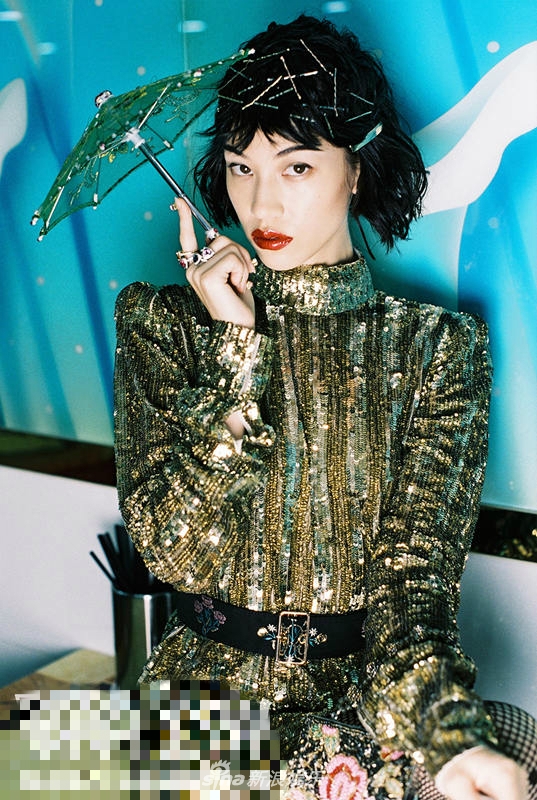 组图:水原希子上海街头演绎摩登女郎 重回80年代复古迷人