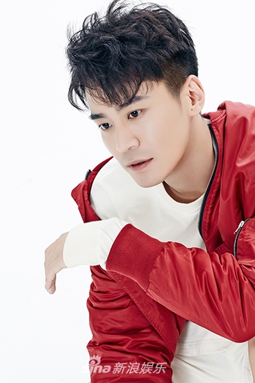 6 / 7 新浪娱乐讯 山影制作实力派演员王璐近日曝光一组最新写真,他身