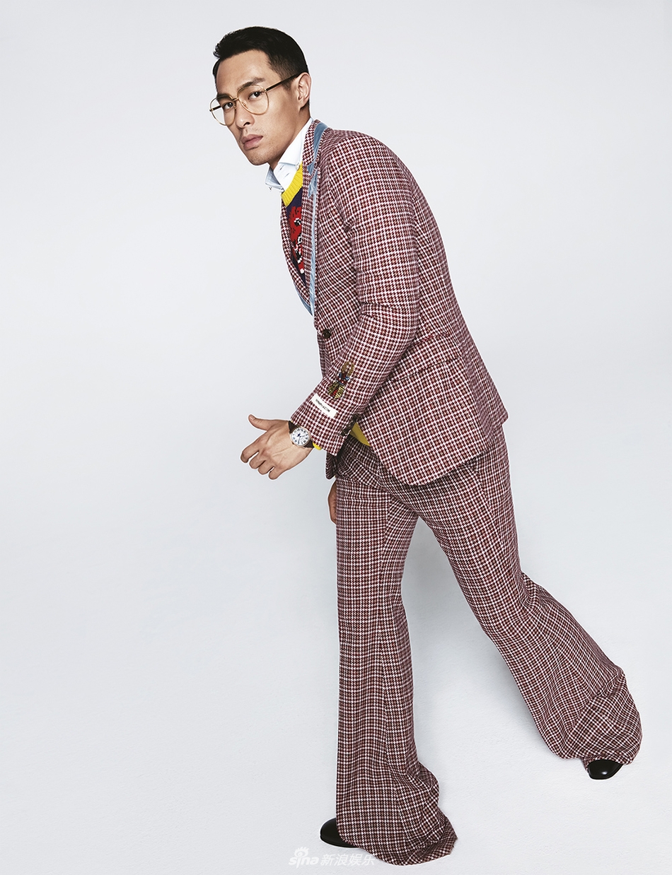 组图:杨佑宁复古登封面 化身滑板少年亦动亦静