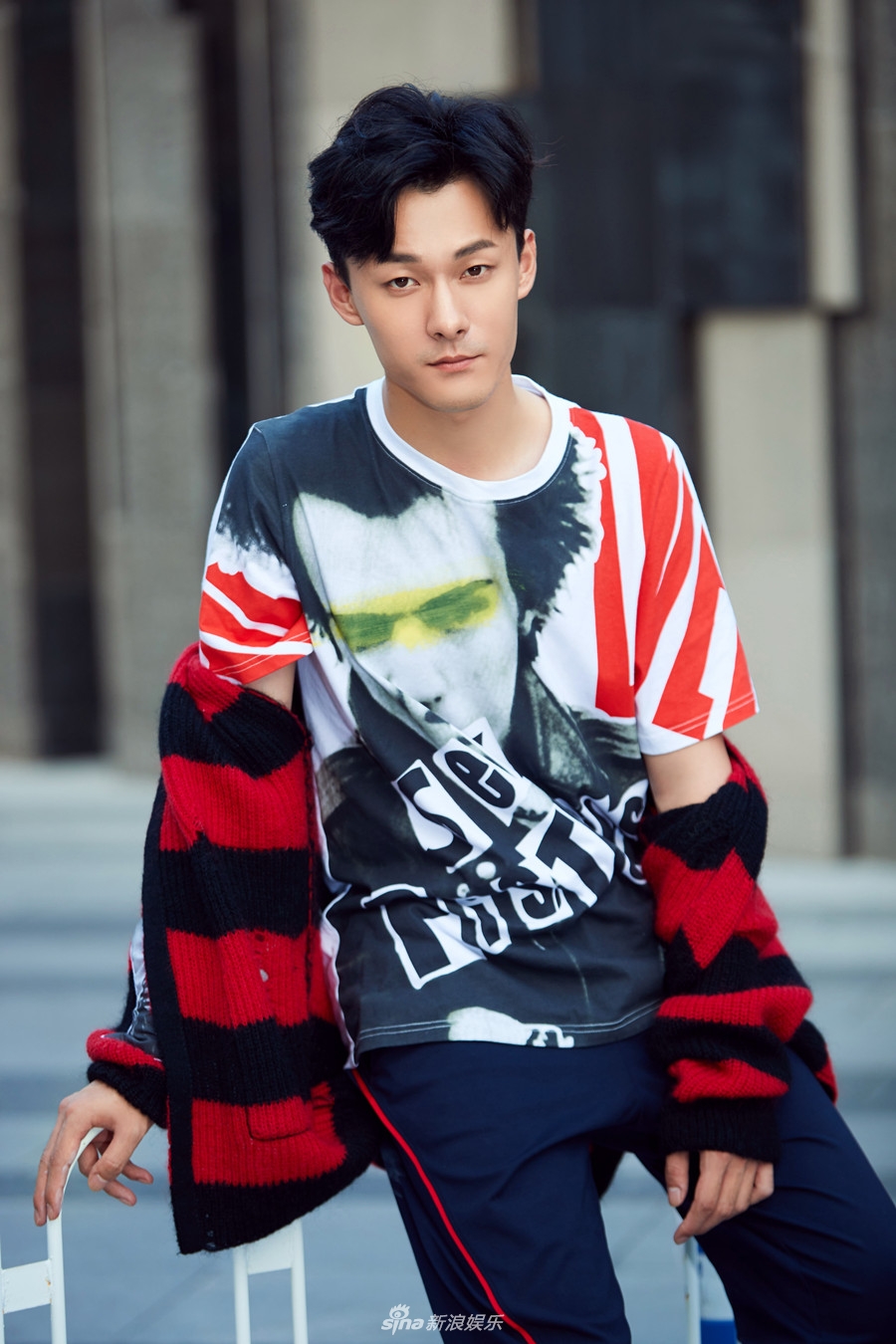 组图:张雨剑曝光秋冬写真 简约温暖潮范儿足