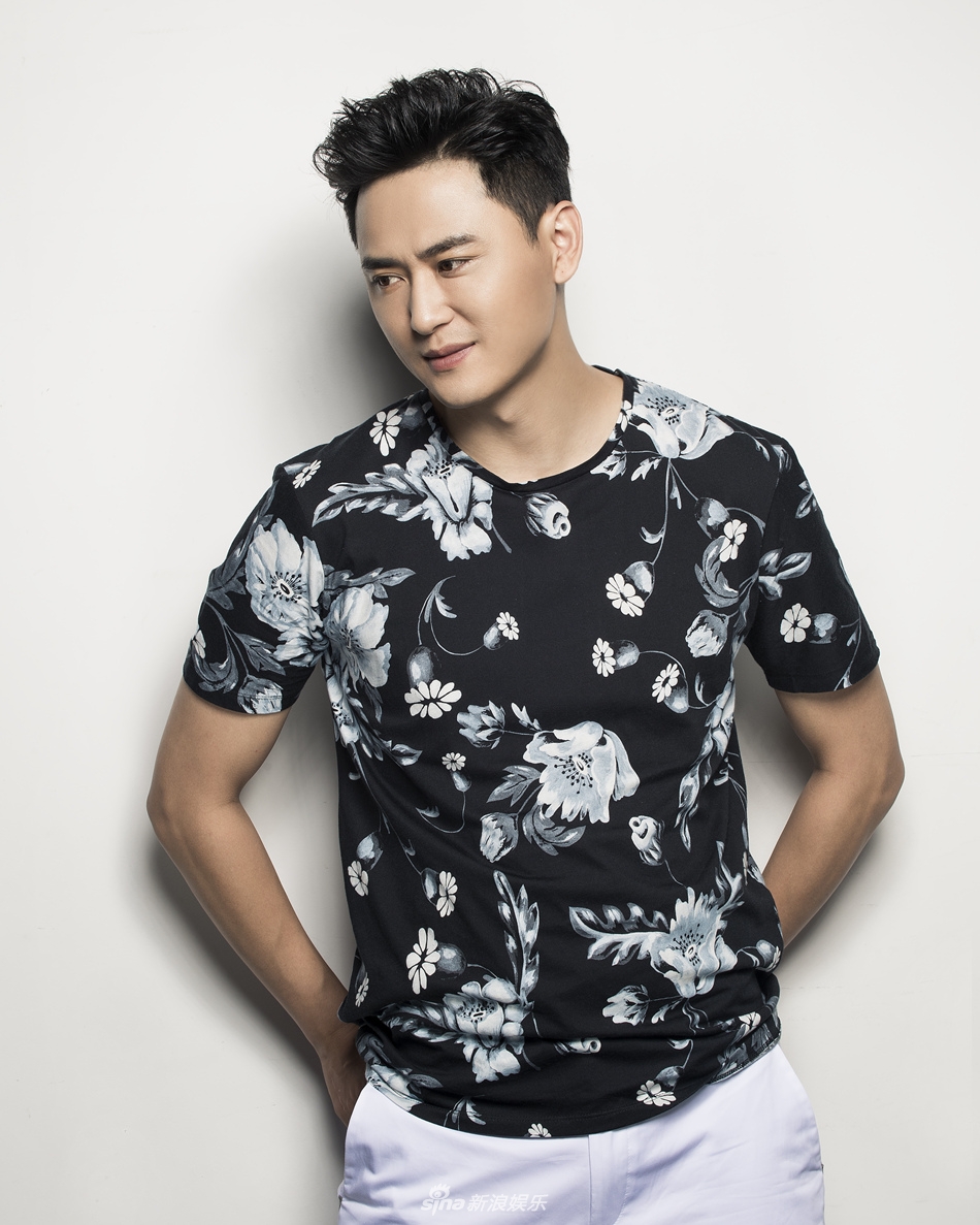 组图:王鹏凯生日写真曝光 休闲随性尽显暖男范儿