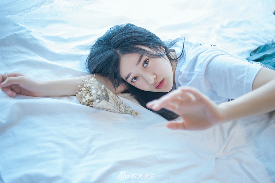 组图于凤娇曝最新写真甜美笑容尽显清纯魅力