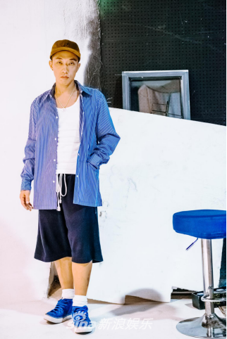 俞思远写真曝光 新歌mv诠释独到生活理念