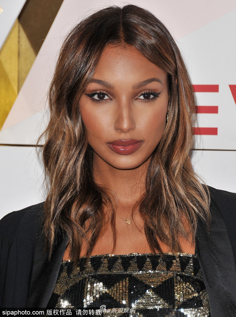 11月2日,美国洛杉矶,维密超模贾丝明·图克(jasmine tookes)现身笑容