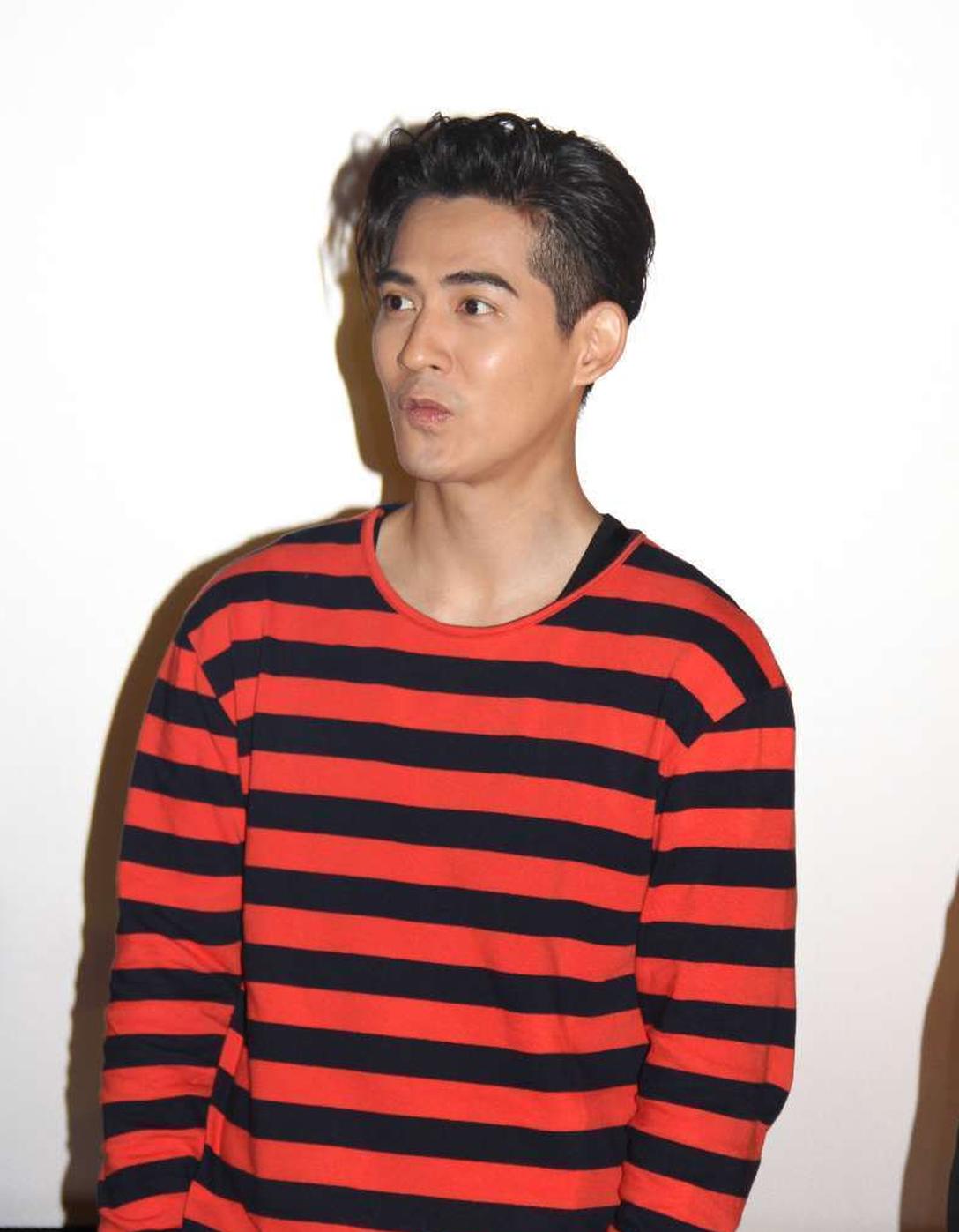 组图:36岁f4成员周渝民现身路演 发际线意外抢镜惹人忧