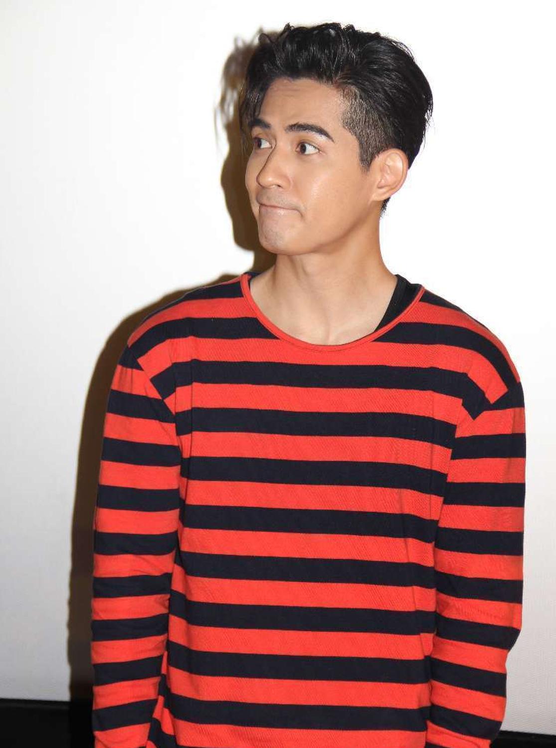 36岁f4成员周渝民现身路演 发际线意外抢镜惹人忧