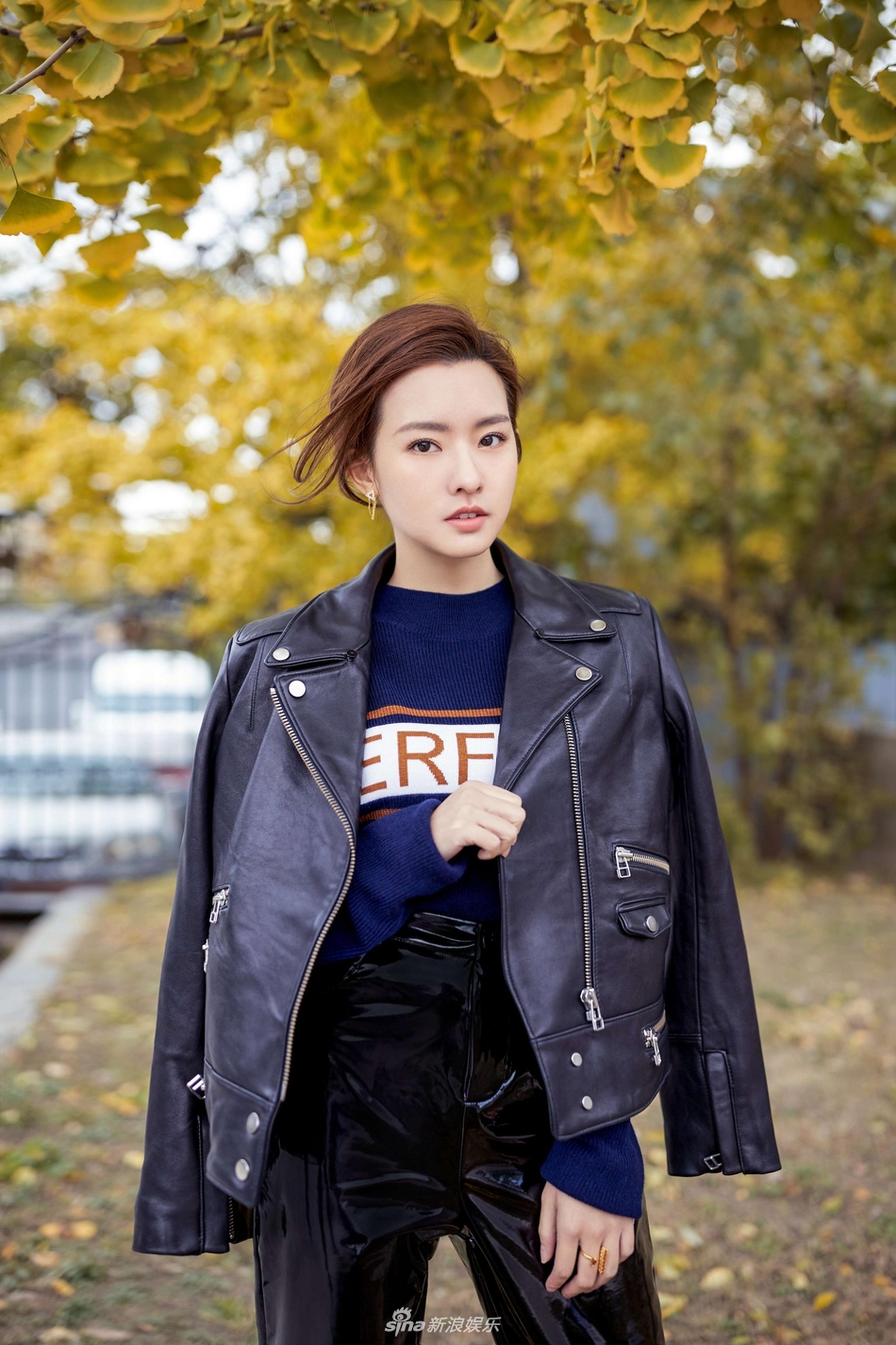 组图:陈语安冬日写真曝光 气场满分chic感十足