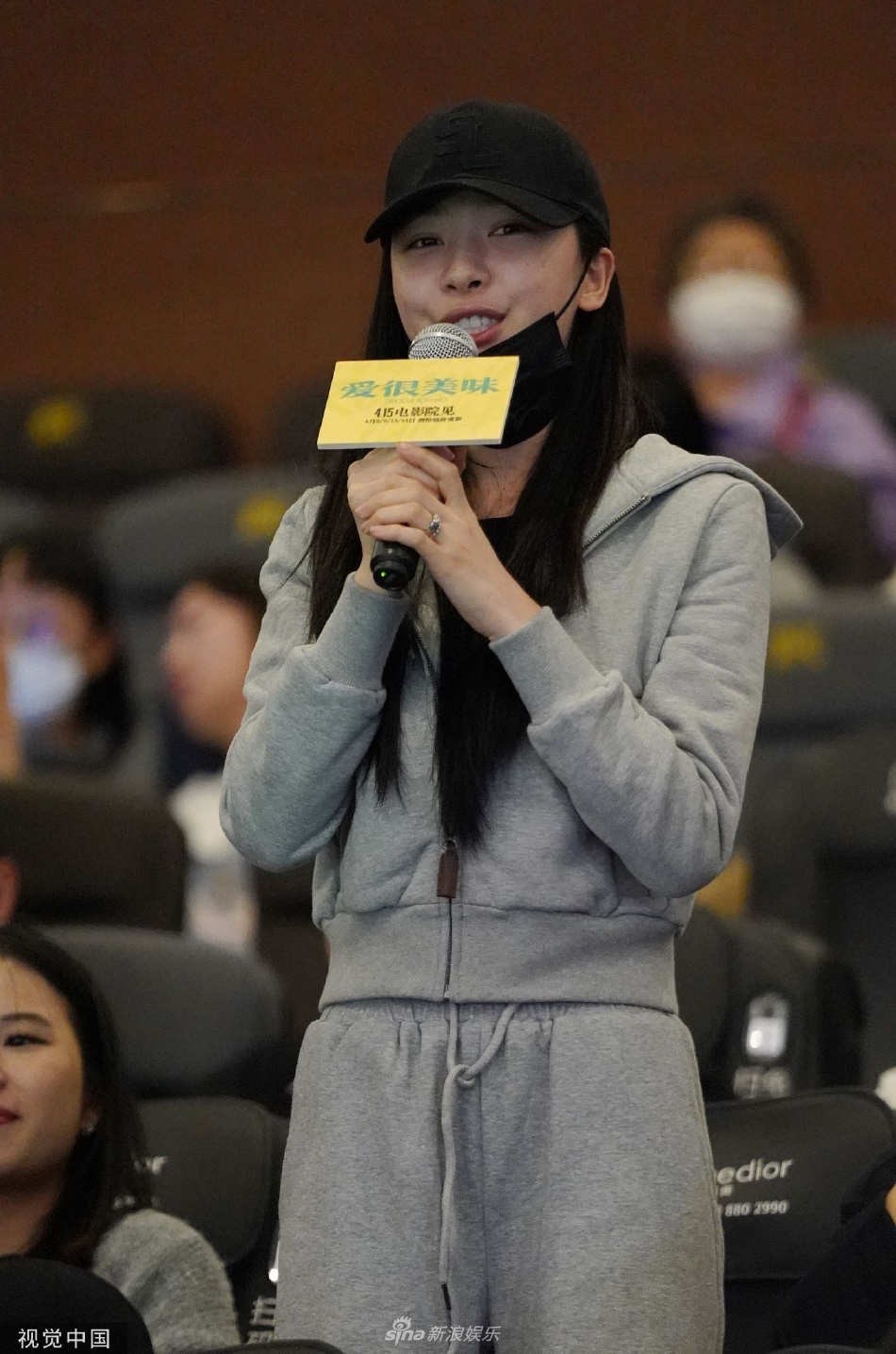 网红易梦玲被曝分手素颜现身 妆前妆后差别大_影视资讯网明星报道