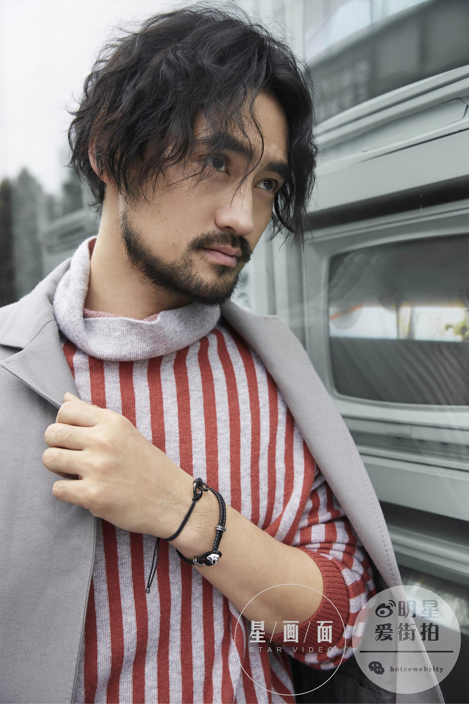 组图:袁弘早秋时尚大片曝光 化身浪漫诗人展艺术气质