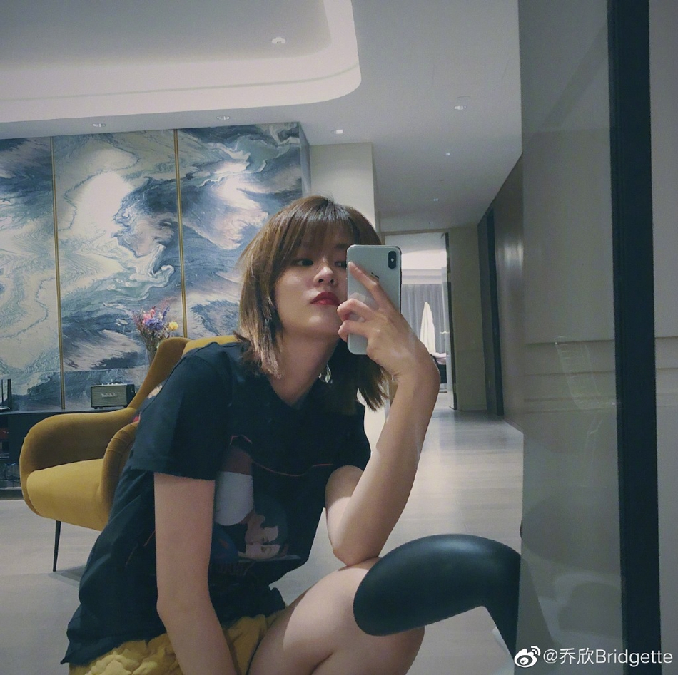 乔欣晒自拍 疑似曝光3亿豪宅宽敞明亮低调奢华