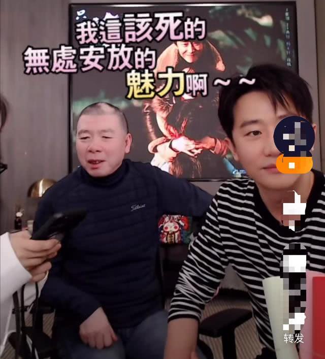 组图:冯小刚黄轩现身直播间 大秀138元网购皮鞋不忘分享购物心得