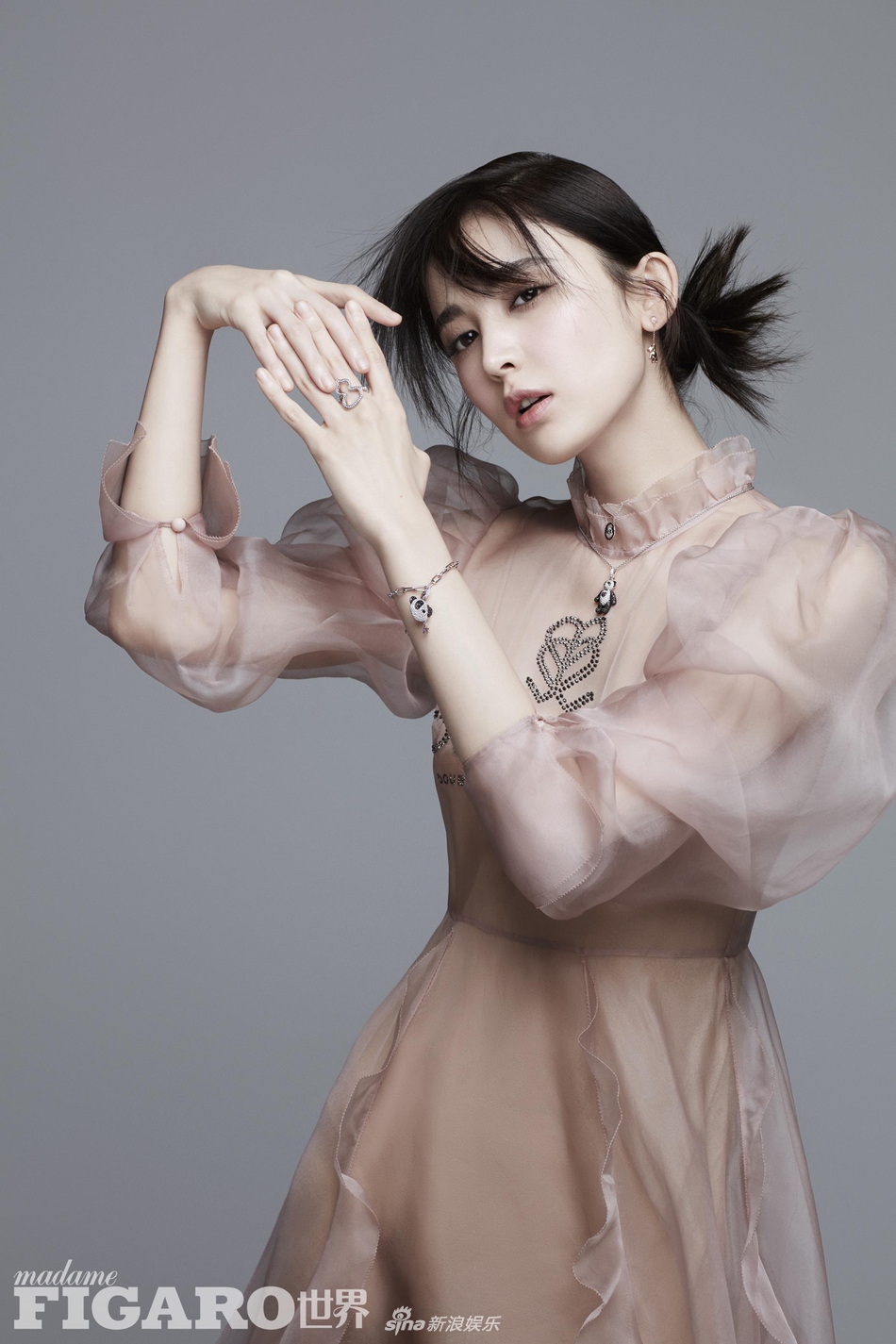 组图娜扎透视装秀窈窕身材清淡素雅仙气足