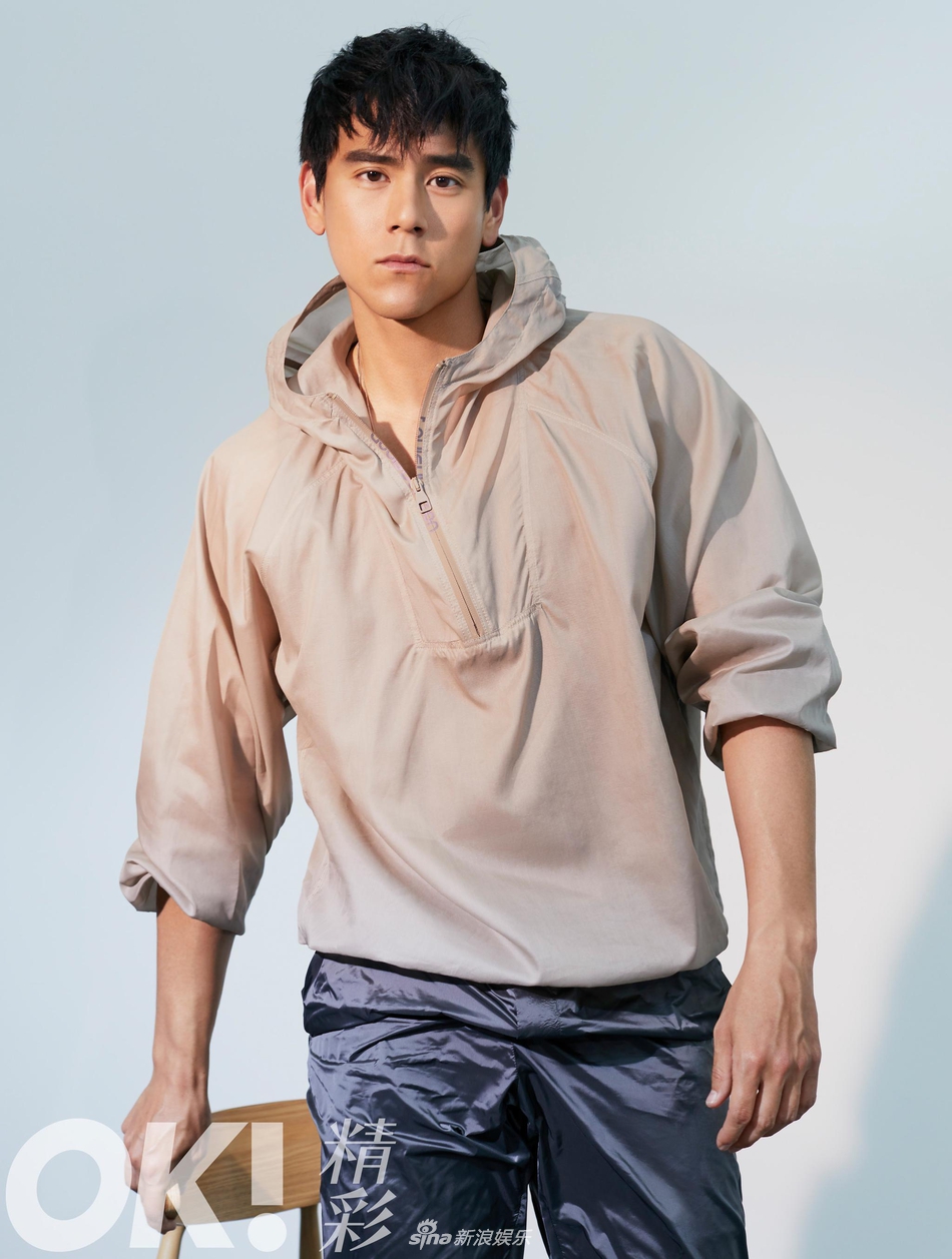 组图:彭于晏最新大片展活力 脸型俊朗瞳孔深邃诠释型男魅力_高清图集_