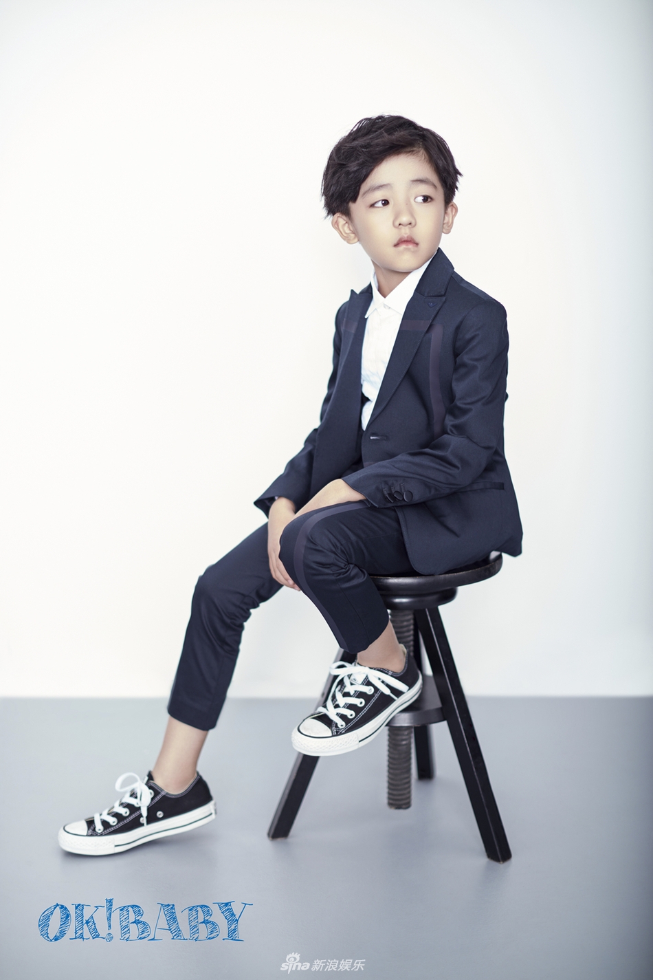 组图:最鲜时装精!吕云骢时尚大片曝光搞怪扮酷